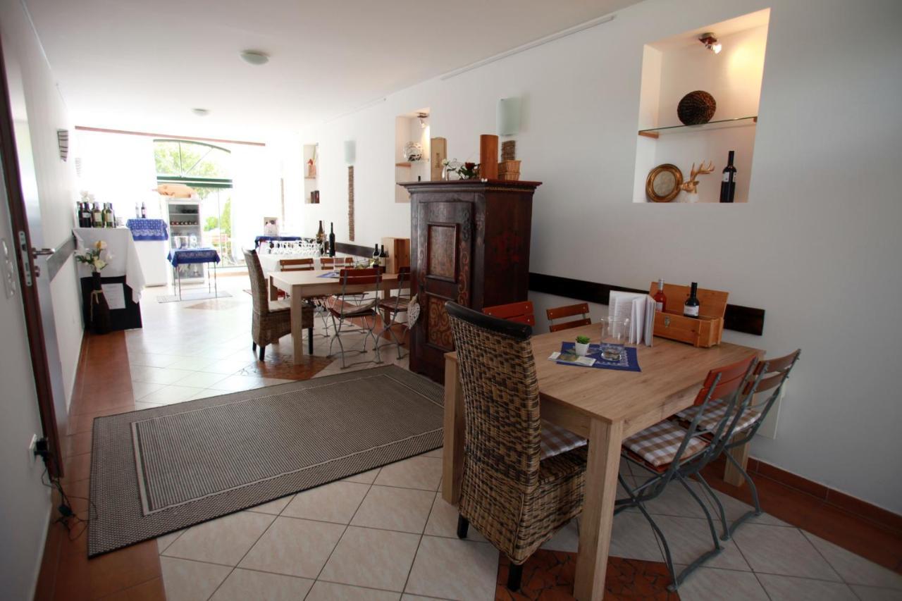 Landhaus Klambauer Ferienapartments Thermennaehe St Martins Therme Frauenkirchen Dış mekan fotoğraf
